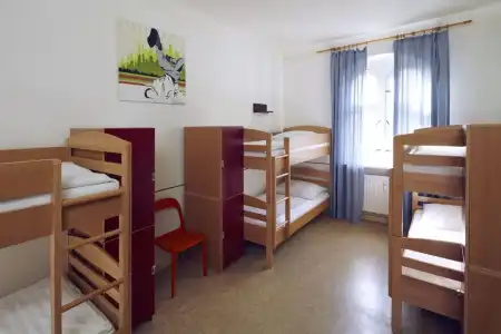 Three Little Pigs Hostel - Your Berlin Castle - 30
