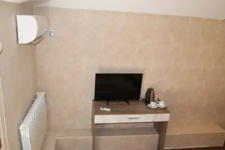 East House - 3
