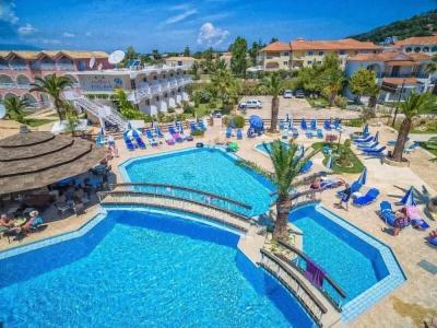 2-bed Apartment With Pool - 10
