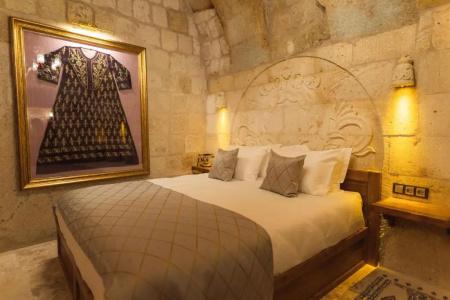 Solo Cave Suites - 180
