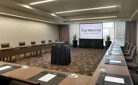 Cambria Downtown Phoenix Convention & Airport - 8