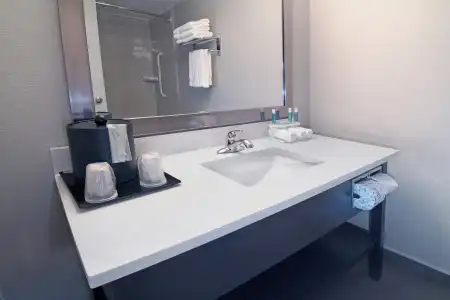 Holiday Inn Express & Suites Calgary by IHG - 25