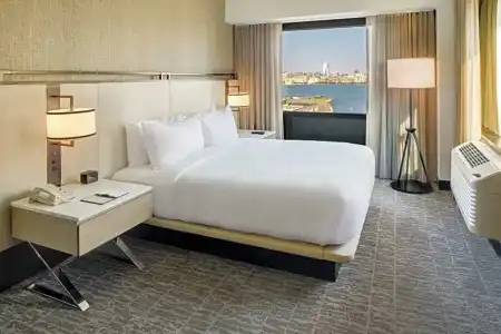 DoubleTree by Hilton & Suites Jersey City - 27