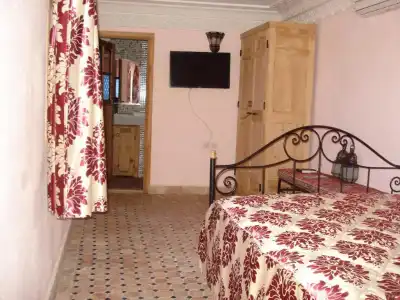 Riad Taryana - 37