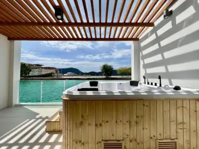 Baan Tah On The Sea - 380