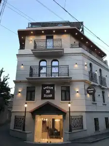 Silver 39 Corner - 21
