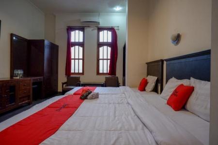 RedDoorz at Golden Inn Tugu Yogyakarta - 31