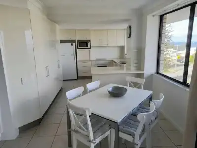 Burgess @ Kings Beach Apartments - 20