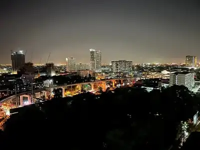 Mall Suites - 425