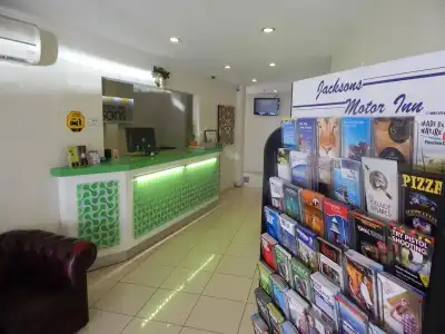 Jacksons Motor Inn - 11
