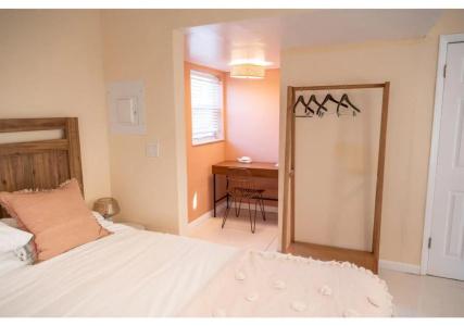 Miami River Inn By Renzzi - 25