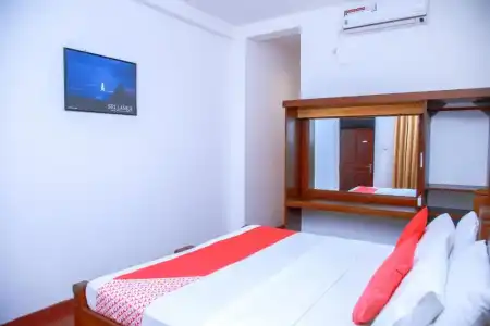 OYO 388 Surf Sea Breeze - 28