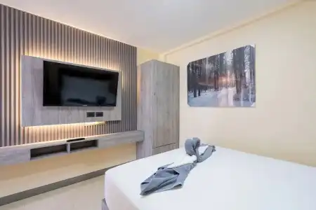 Square One Patong - 87