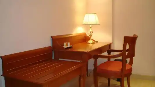 Al Madina Suites Doha - 54