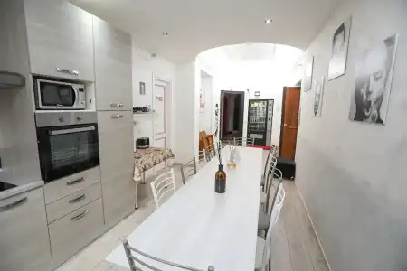 Cineroma Guesthouse - 16