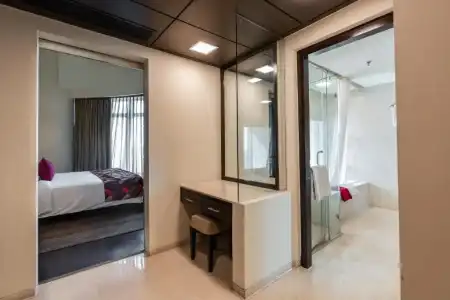 5 BY OYO Metropolitan - 60
