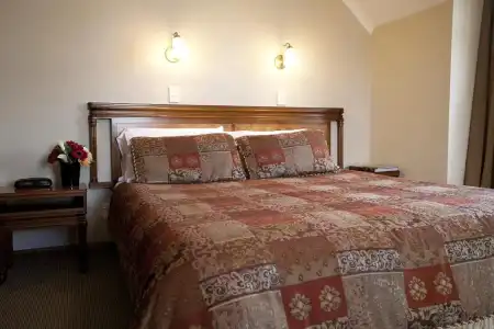 Distinction Coachman, Palmerston North - 73