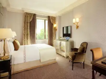 The Dorchester - 51