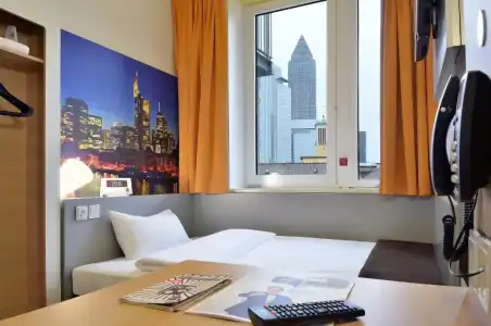 B&B Frankfurt-Hbf - 30