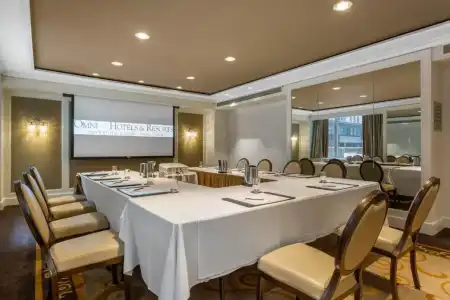 Omni Berkshire Place - 84