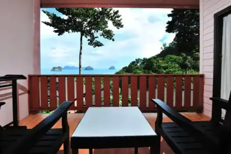 Koh Ngai Cliff Beach Resort - 62