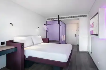 Yotel - 51