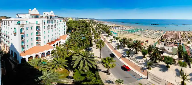 Grand Excelsior - 18