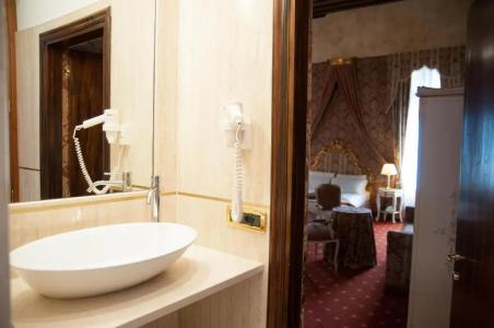 Palazzo Lion Morosini - Check in Presso Locanda Ai Santi Apostoli - 59