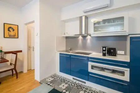 Best Western Plus Celebrity Suites - 111
