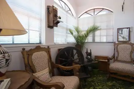 Red Horse Bed and Breakfast - 11