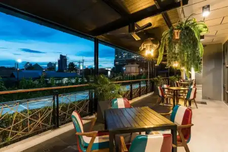 SureStay Plus by Best Western T Pattaya - 37