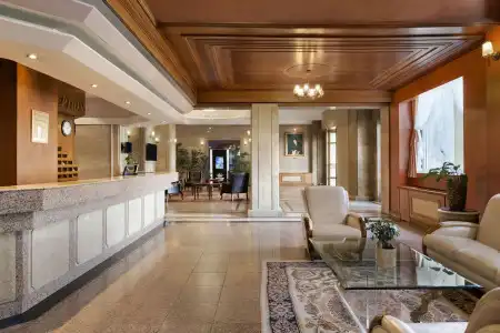 Ramada by Wyndham Plovdiv Trimontium - 1