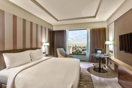 DoubleTree by Hilton Sukhumvit - 25