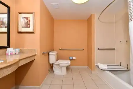 Hampton Inn & Suites Fredericksburg South - 36