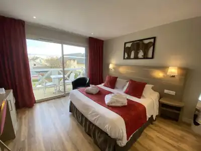 Contact Hôtel - Hôtel les Bleuets & SPA - 5