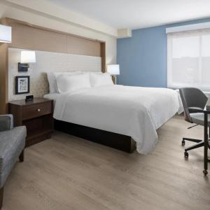 Holiday Inn and Suites Richmond West End by IHG - 31