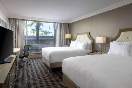 DoubleTree by Hilton San Diego Bayside - 63