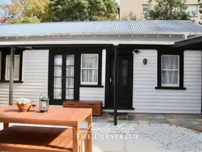 The Devereux Boutique - 92