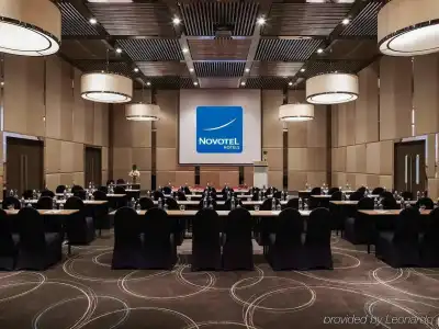 Novotel Saigon Centre - 18