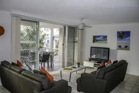 Surfers Beach Holiday Apartments - 78