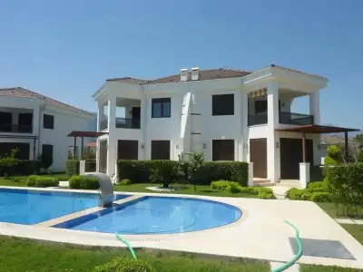 Cristal Villalar - 8