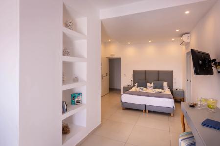 Mar n Mar Crown and Suites - 2