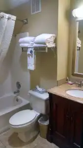 Barrington & Suites - 9