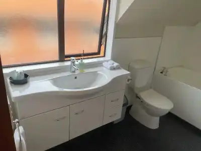 Allan Court Motel - 71