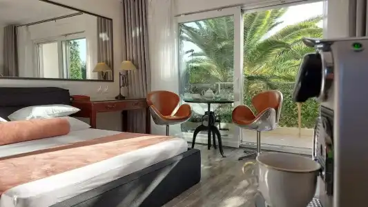 Refresh Boutique Apartments - 157
