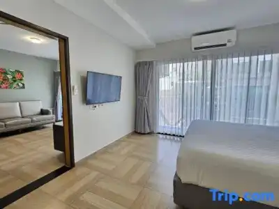 Chiva Bangkok - 26