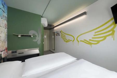 Felix Darmstadt - 34