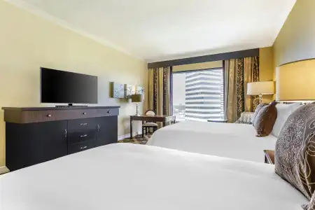 Omni Houston - 4