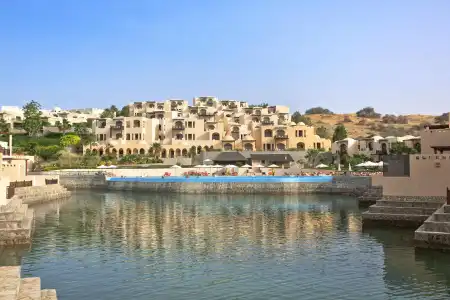 The Cove Rotana Resort - 26