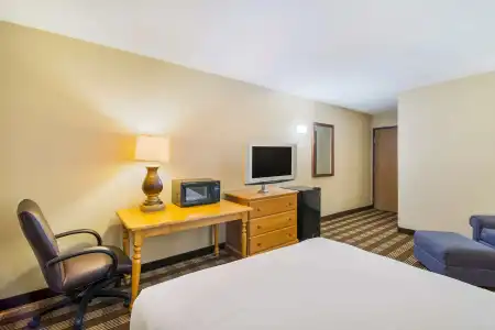 Americas Best Value Inn Fargo - 22